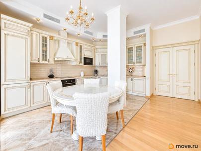 3-комн. квартира, 136 м&sup2;