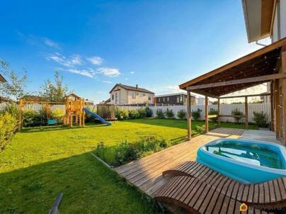 дом, 181.6 м&sup2;, 6 соток