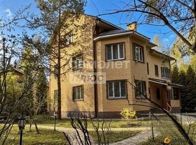 дом, 447 м&sup2;, 15 соток