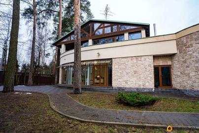 дом, 560 м&sup2;, 22 сотки