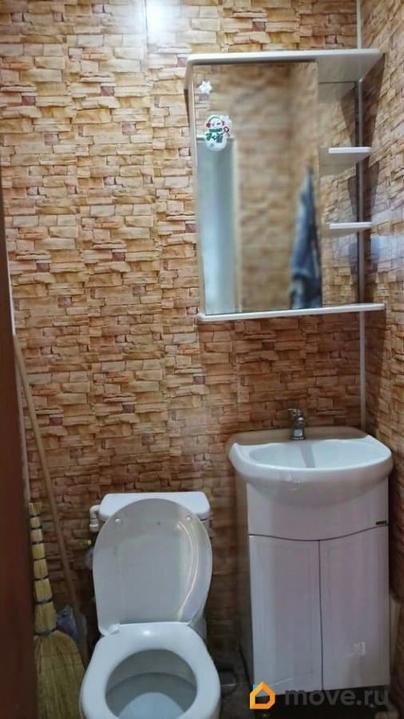комната, 42 м&sup2;